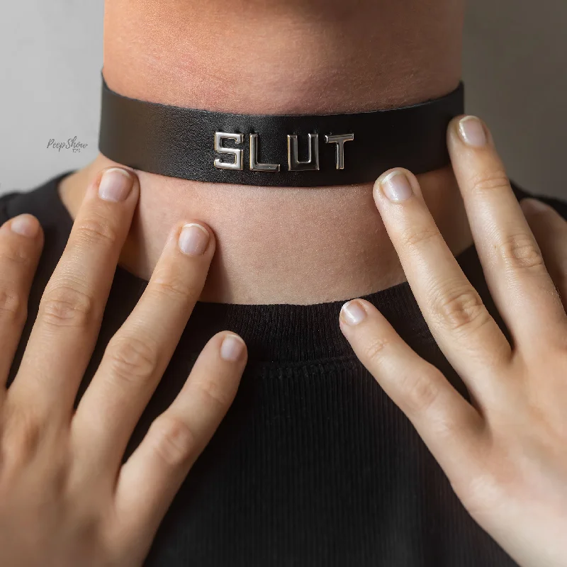 heavy-duty dog tie-out-"SLUT" Word Band Collar